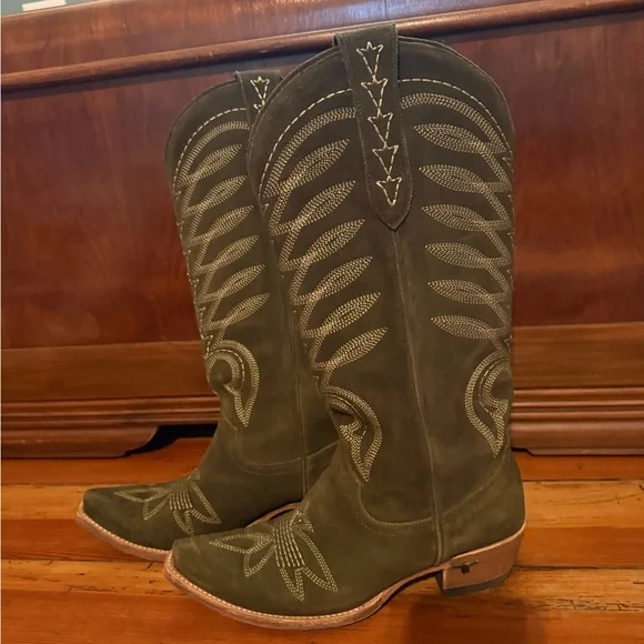 Lane Boots, Olive Squash Blossom - Picture 3 of 6